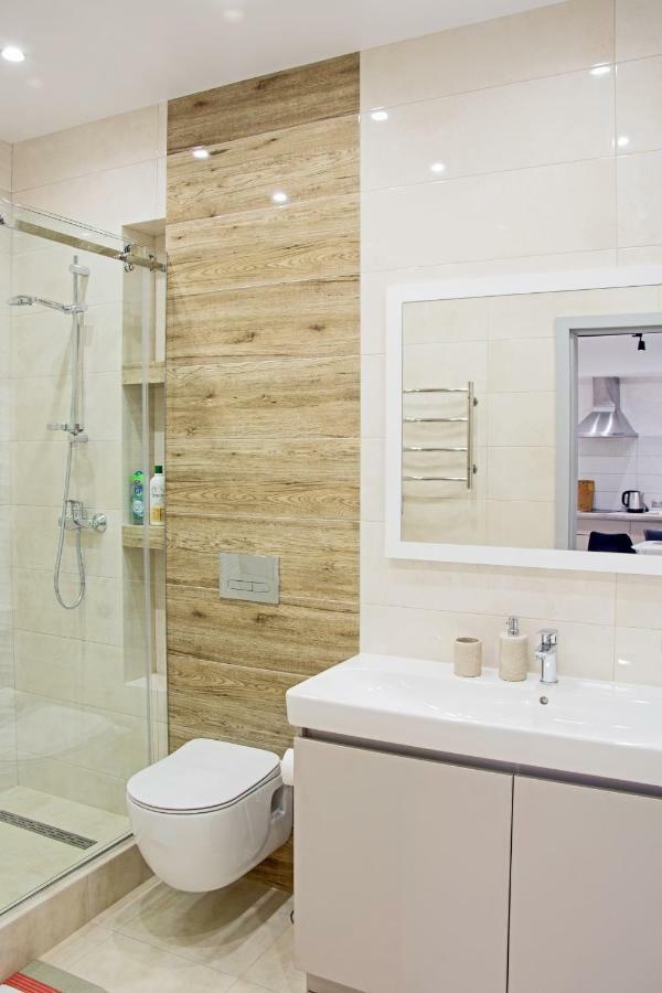 Appartamento Аркадия 43 Жемчужина Квартира С 2-Мя Отдельными Спальнями Odessa Esterno foto